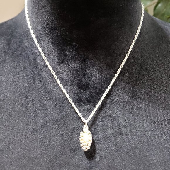 Womens Fashion Gold Tone Pinecone Pendant Collar Necklace with Lobster Clasp - Picture 1 of 5